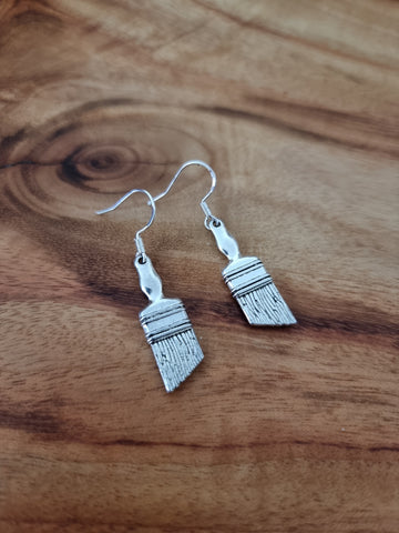 Paintbrush jewellery