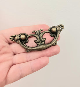 Drawer handle ornate