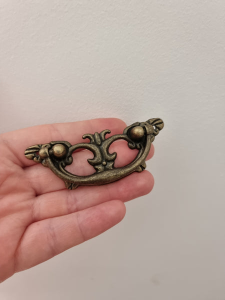 Drawer handle ornate