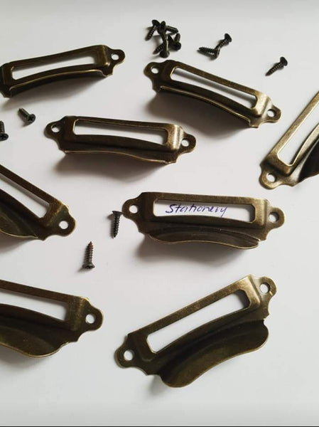 Small label Drawer handle