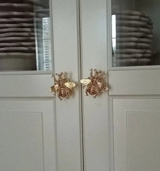 Feature Drawer handle pull