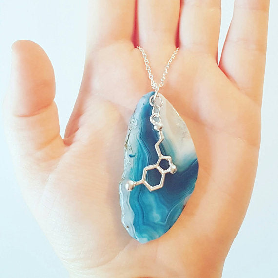 Agate slice Jewellery & Decor
