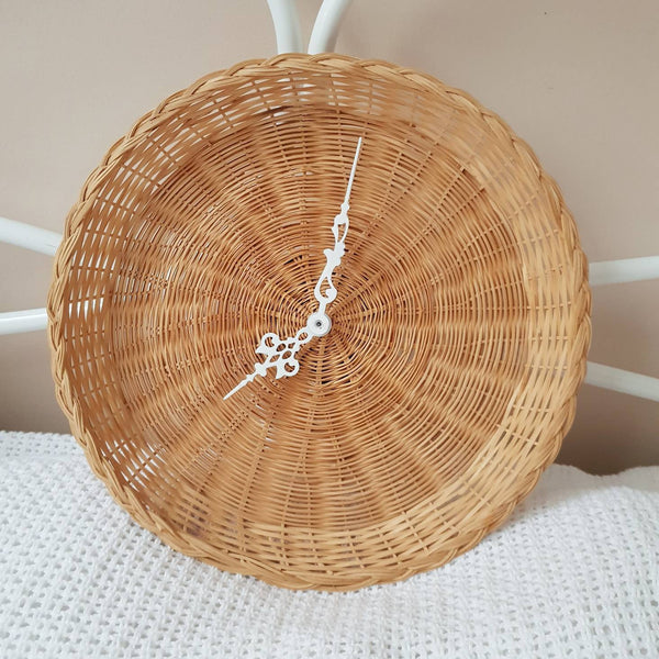 Wicker Wall Clock Decoration Boho Retro Vintage Homewares Home Decor Country Rattan Cane Bohemian