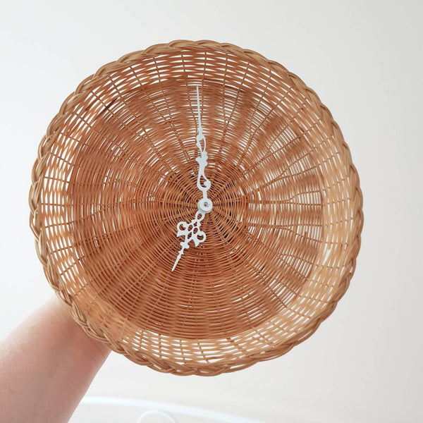 Wicker Wall Clock Decoration Boho Retro Vintage Homewares Home Decor Country Rattan Cane Bohemian