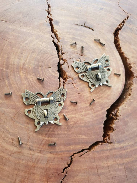 Butterfly Metal latch hasp - Antique Vintage Bronze look
