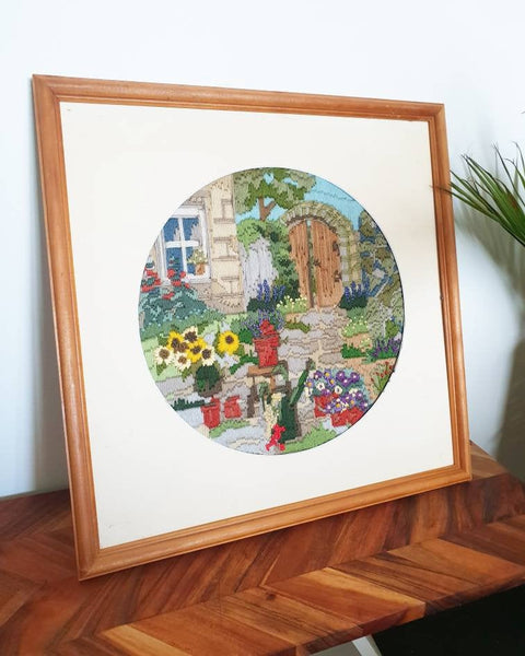 Round House Garden Artwork Tapestry Vintage Antique Embroidered Needlepoint Apothecary Home Decor Wall Art Wooden Circular Picture Frame
